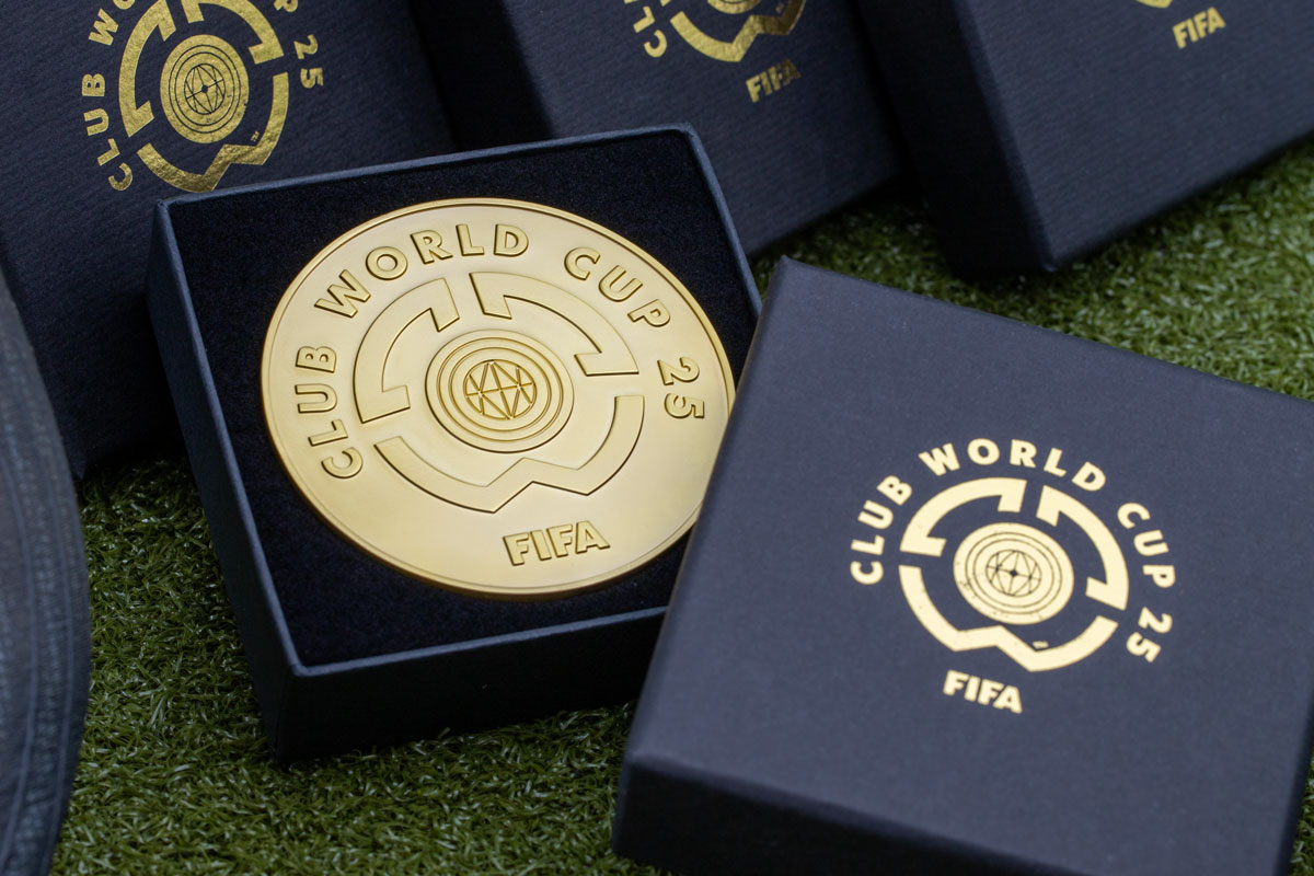 gift medallion for fifa club world cup